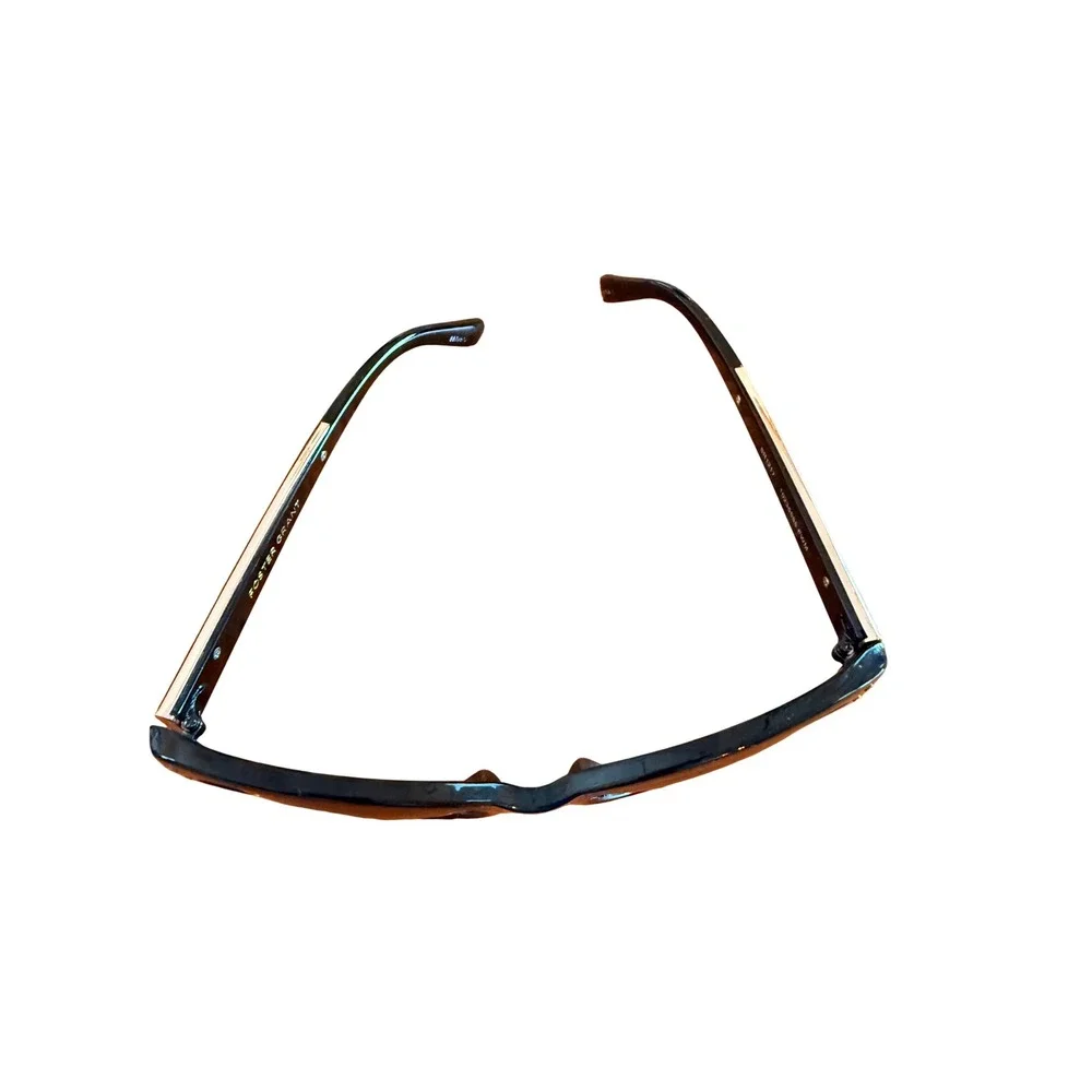 Foster Grant‎ SR1217 Black Cat Eye Sunglasses Gold Temple Accents 10235585.FWM